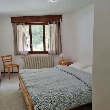 Central 2-bedroom Condo, Terrace & Indoor Parking Crans-Montana